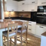 Cuisine blanche mate en rénovation Décobois cuisines Lorient